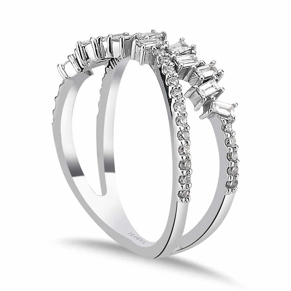 0,37 Karat Lab Pırlanta Özel Tasarım Çapraz Baget Yarımtur Yüzük - FP05628