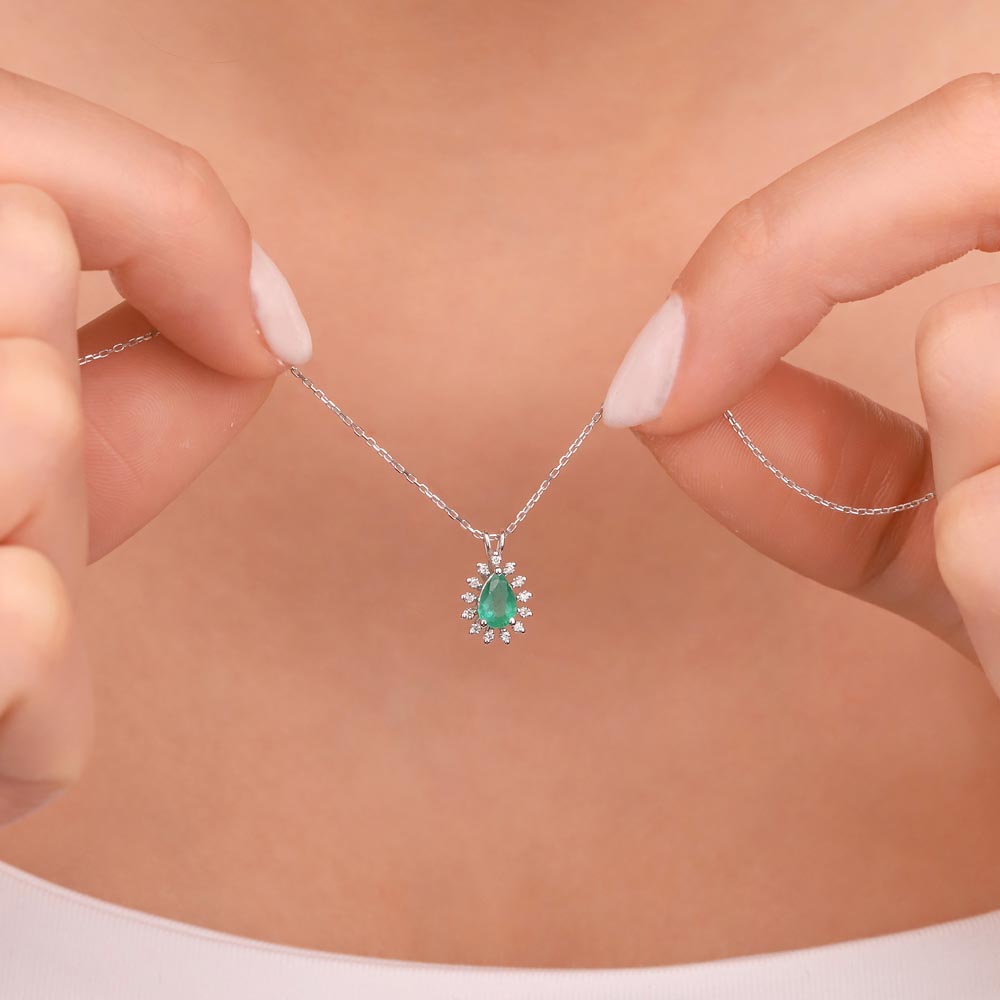 0,40 Karat Lab Pırlantalı Zümrüt Taşlı Damla Kolye - FP03747