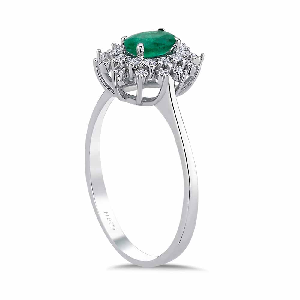 0,52 Karat Lab Pırlanta Oval Jasmine Zümrüt Yüzük - FP03508