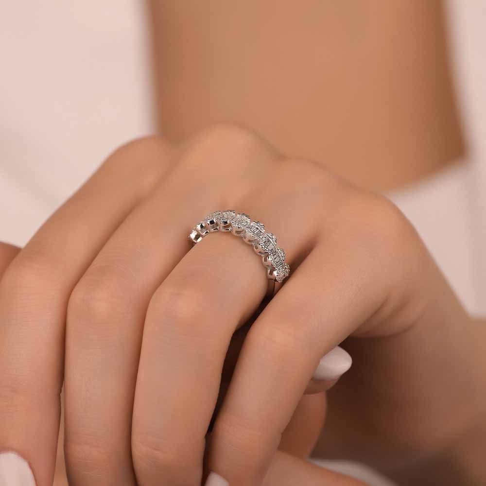 Baget Yüzükler 0,61 Karat Lab Pırlanta Baget Yarımtur Dainty Tasarım Yüzük - FP06435