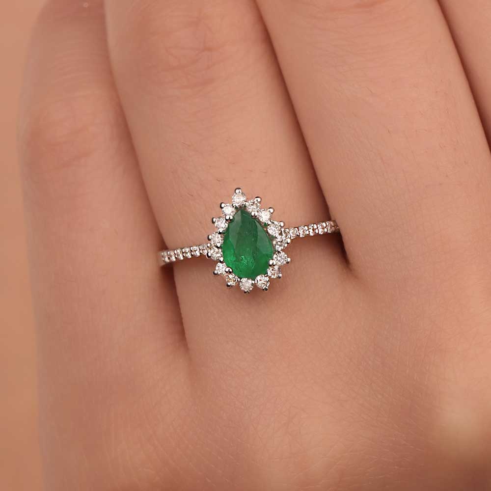 0,95 Karat Lab Pırlanta Jasmine Zümrüt Yüzük - FP10286