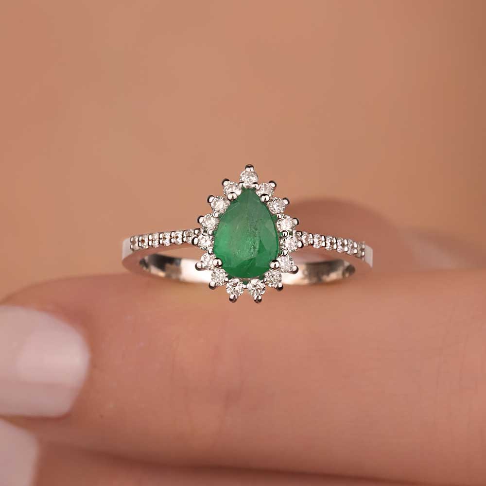 0,95 Karat Lab Pırlanta Jasmine Zümrüt Yüzük - FP10286