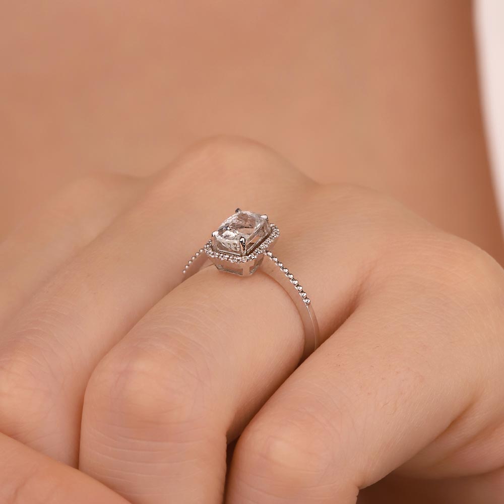 1,40 Karat Beyaz Safir Tektaş Lab Pırlanta Yüzük - FP02617