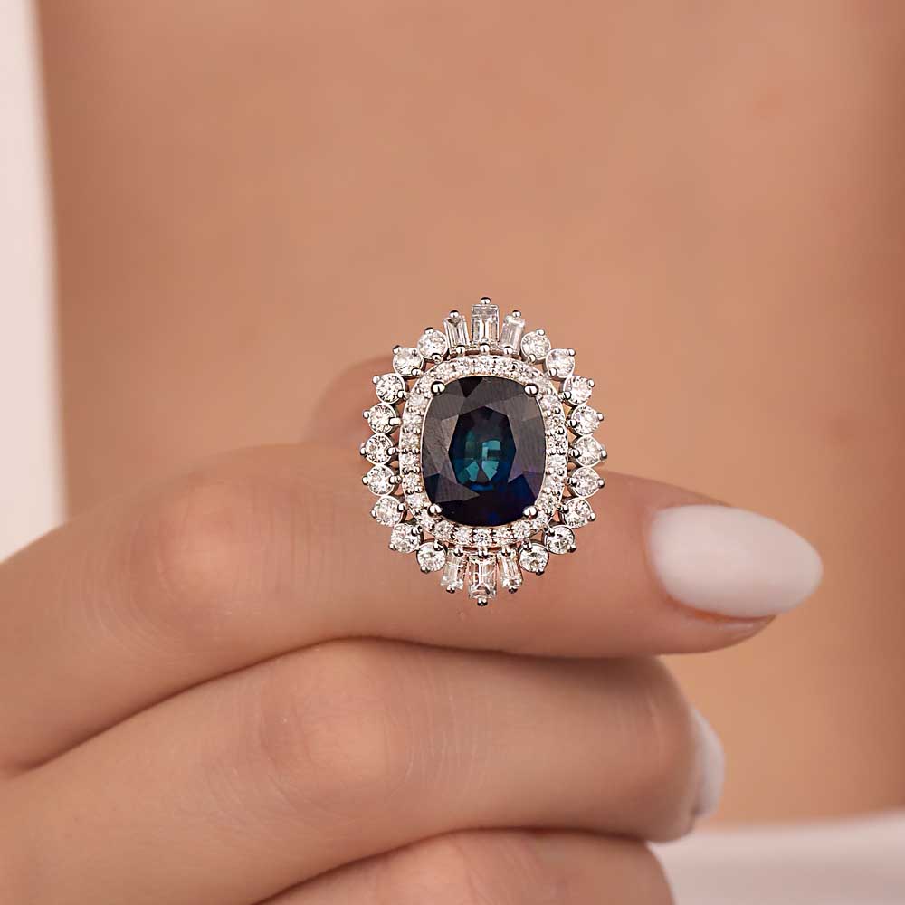 8,60 Karat Lab Pırlanta Cushion Kesim Mega Safir Yüzük - FP08138