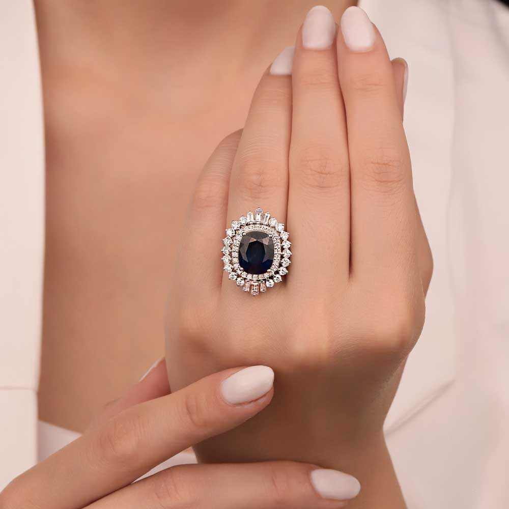 8,60 Karat Lab Pırlanta Cushion Kesim Mega Safir Yüzük - FP08138