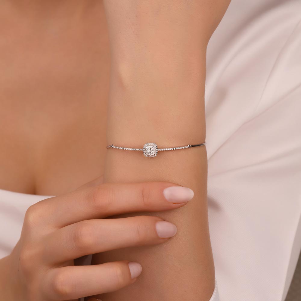 0,62 Karat Laboratuvar Pırlanta Daisy Coronet Kelepçe Bileklik