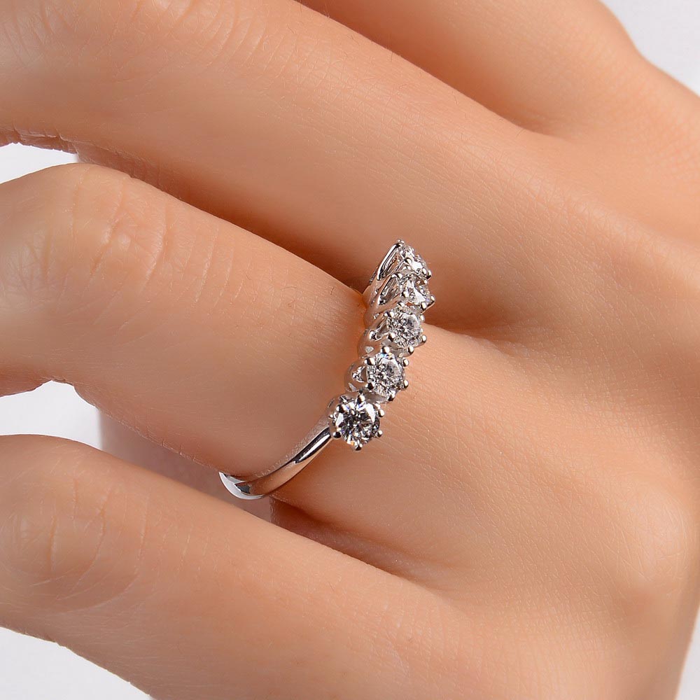0,72 Karat Laboratuvar Pırlanta Tiffany Beştaş Yüzük