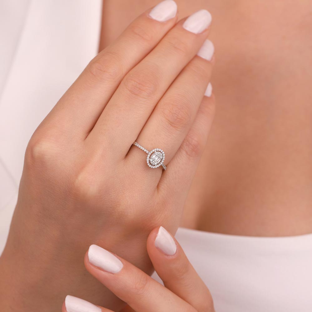 0.24 Karat Laboratuvar Pırlanta Oval Baget Yüzük
