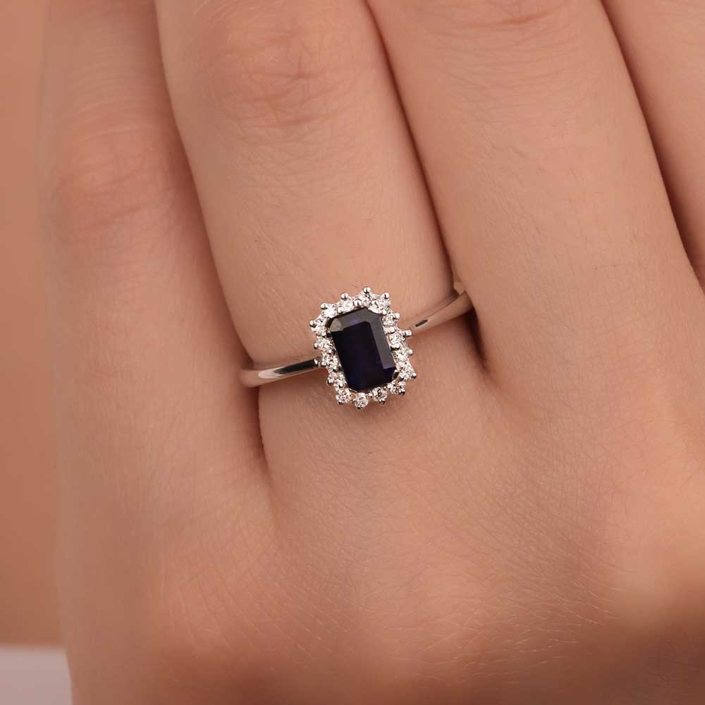 0,83 Karat Laboratuvar Pırlanta Royale Safir Yüzük