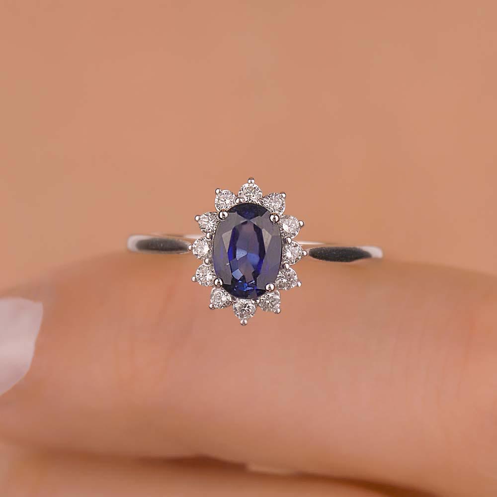 0,66 Karat Laboratuvar Pırlanta Oval Royale Safir Yüzük